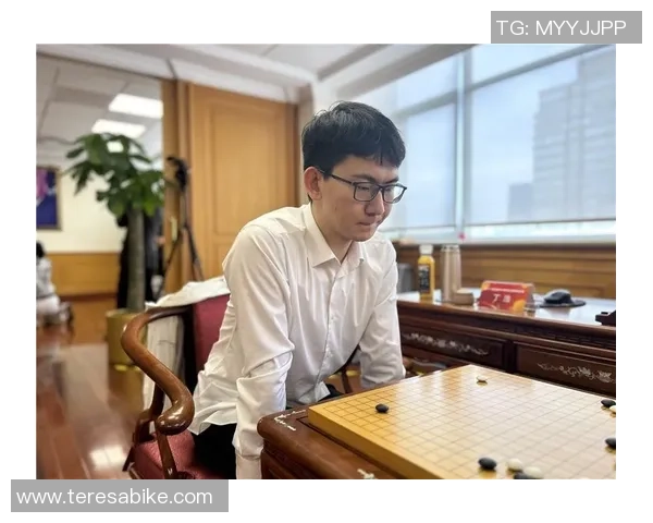 丁浩二度加冕倡棋杯：借AI开棋路 不耽于一时输赢